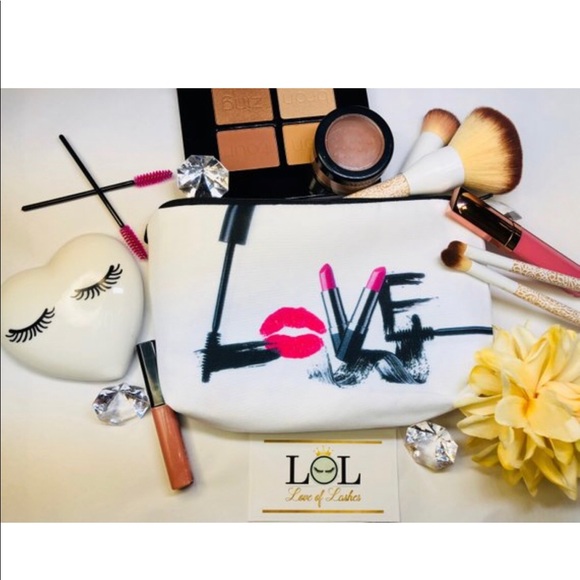 Love Makeup bag - Picture 1 of 3